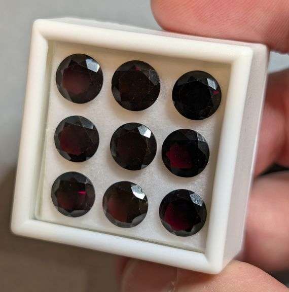 Midnight crimson 18.06ct Mozambique Garnet set