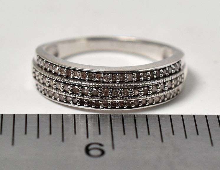 Marvelous 10K White Gold Approx. 1.30CTW Diamond Band Ring