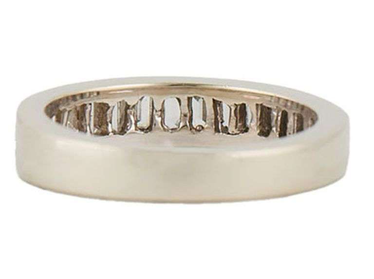 0.75ctw Baguette Diamond Channel Set Wedding Band Ring in 18K