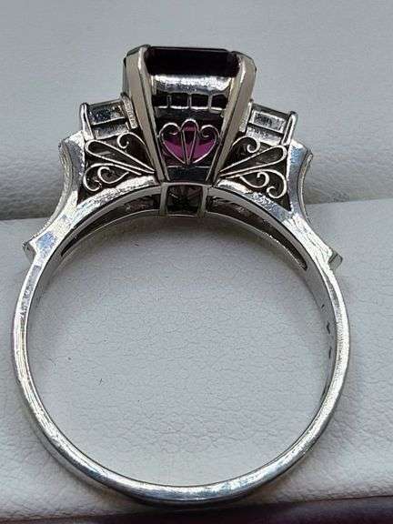 Handsome Garnet Gemstone Ring