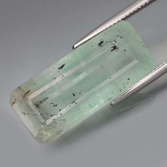 Massive size! 25.17ct untreated Brazilian Aquamarine!