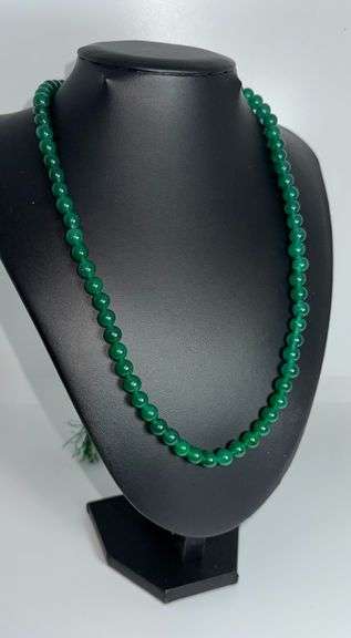Beautiful 171.5 Cttw Natural Mined From The Earth Emerald Necklace