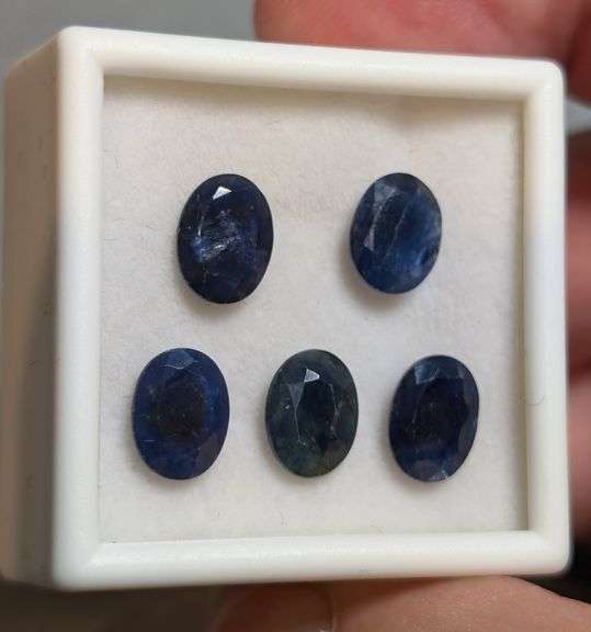 Deep blue and heavy! Full 9.22 carat set of Sapphires!