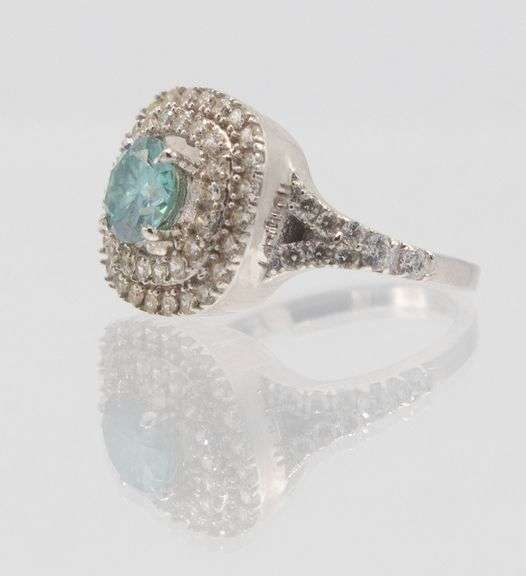 Dazzling 2.75 Ct Emerald Green Fire Moissanite Ring