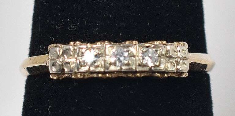 Vintage 14K Yellow Gold Diamond Ring