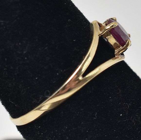 Amazing 10K Yellow Gold Approx. 0.47CTW Ruby Gemstone Solitaire Ring