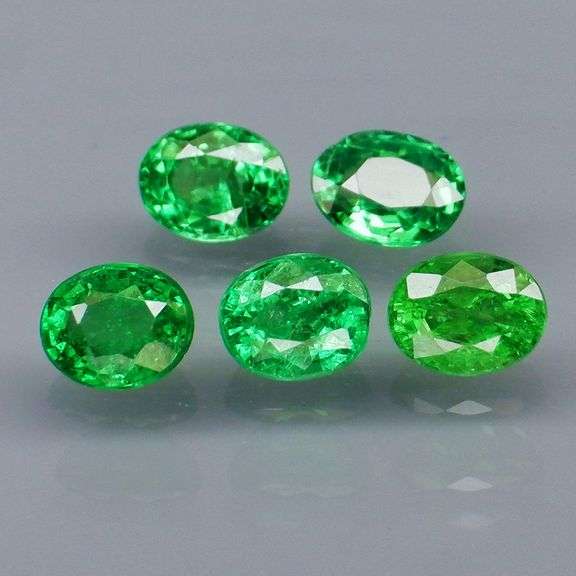 Rare collectors 1.83ct untreated chrome green Tsavorite set