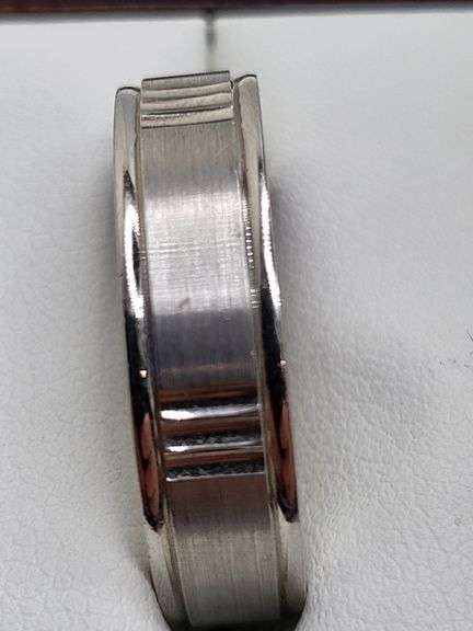 14KT White Gold Band