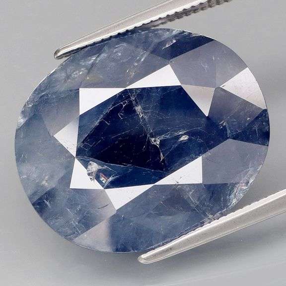 All natural! 20ct rich blue Sapphire from Tanzanite!