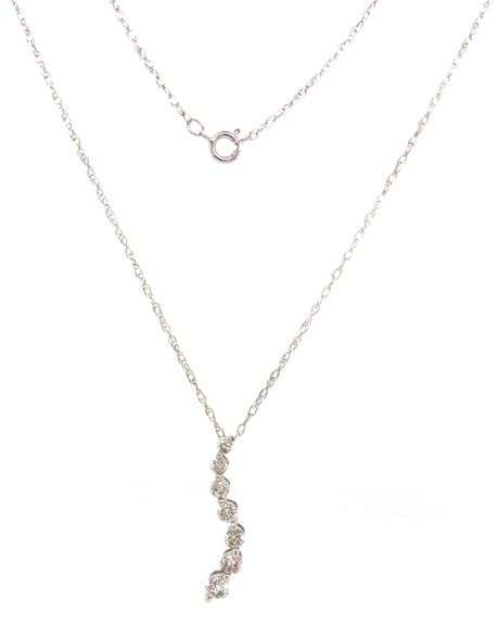 10kt White gold 0.35ctw diamond Journey pendant on chain