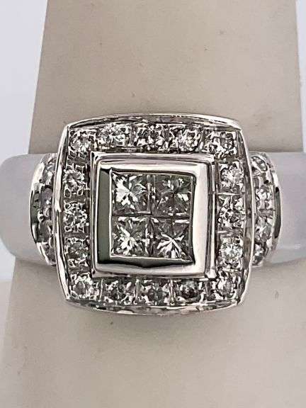 CERTIFIED BRAND NEW 18K WHITE GOLD DIAMOND RING