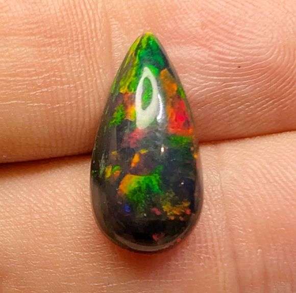 Intense flashing 3.74ct honey comb pattern Black Opal!