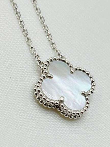 18KT White Gold Handcrafted Single Clover White Mother of Pearl Pendant Necklace
