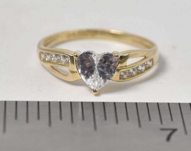 Shiny 10K Yellow Gold Cubic Zirconia Gemstone Ring