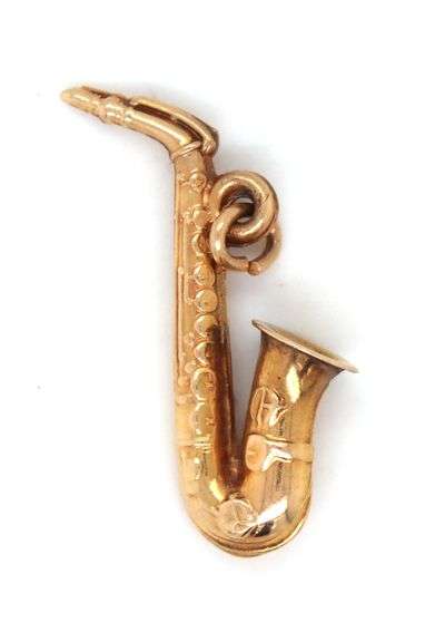 Well detailed 14K YG Saxophone Pendant or Charm