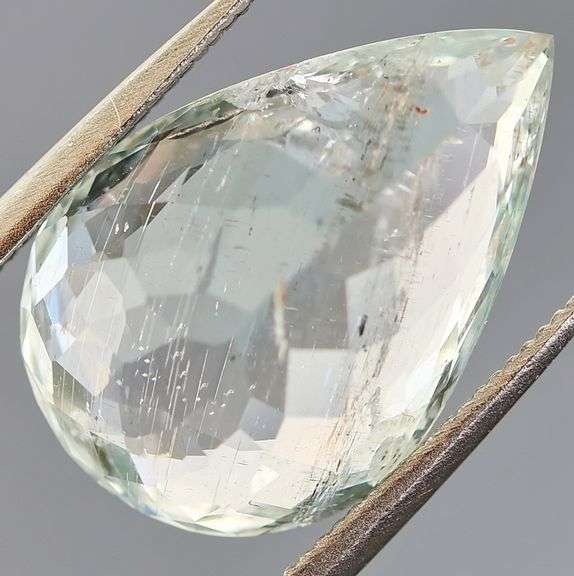 Glittering 4.92ct platinum sea green Aquamarine