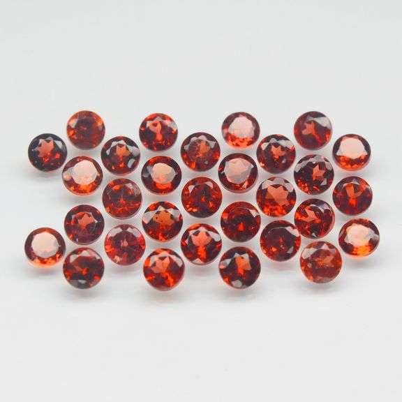 Premium gem grade! 5.65ct Almandine Garnet set!