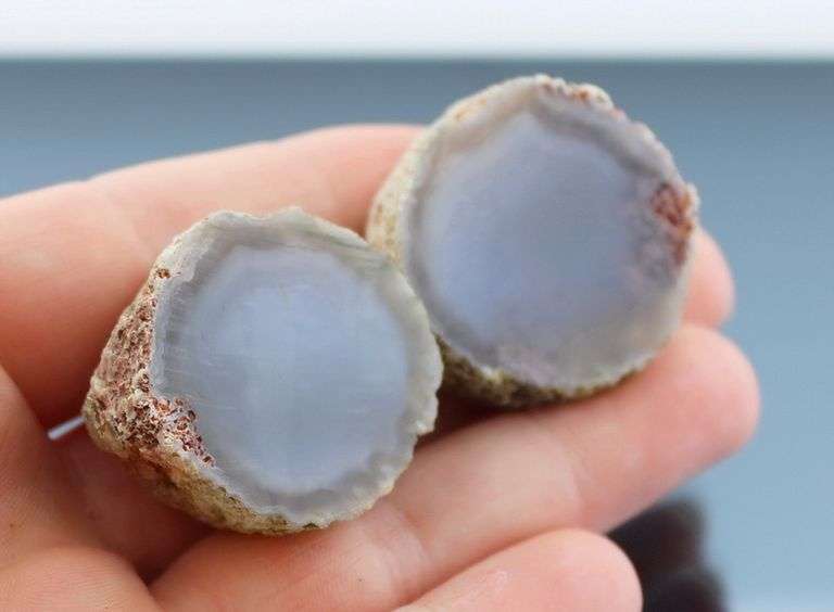 Large! 157.73ct Tabasco Geode pair