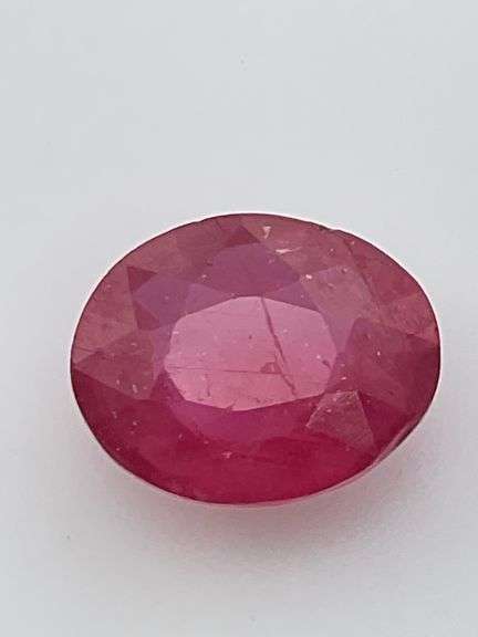 CERTIFIED NATURAL RUBY 3.52 CARAT OVAL SHAPED.
