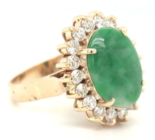 14kt Yellow gold Green Jade and diamond ring