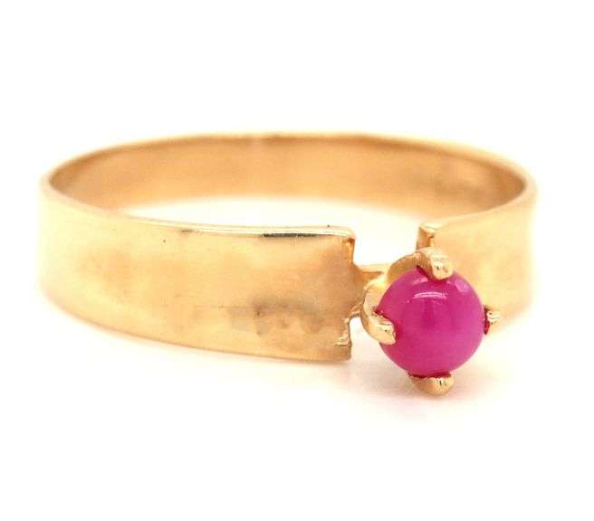 14kt Yellow gold ruby cocktail ring