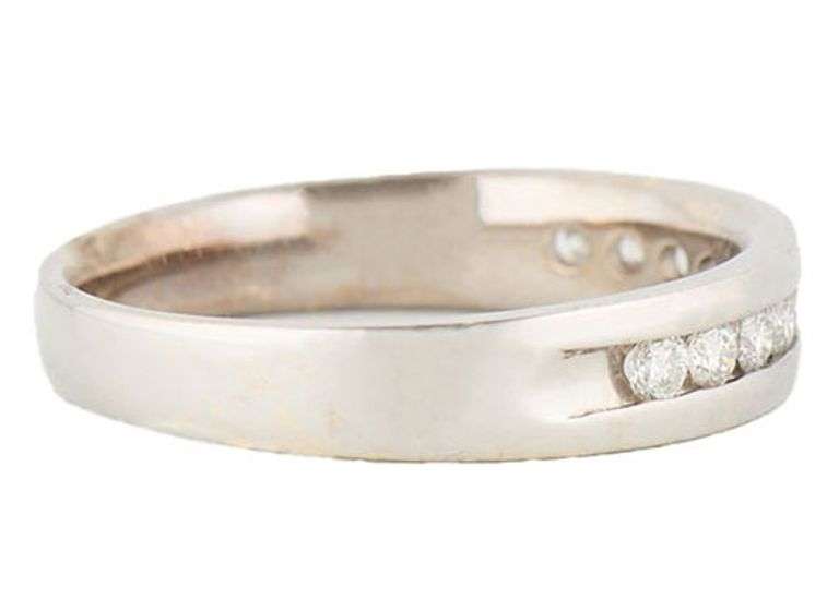 Gents 0.40ctw Round Diamond Channel Set Band Ring in 14K