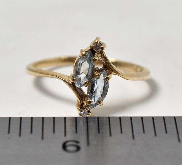 Beautiful 10K Yellow Gold Blue Topaz Gemstone Ring with Diamond Accents