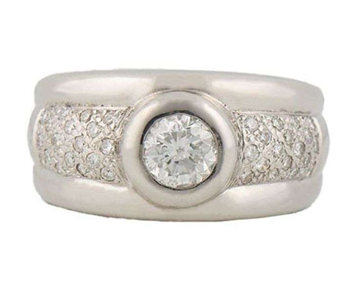 1.16ctw Round Diamond Bezel Set Pave Side Band Ring in 18K