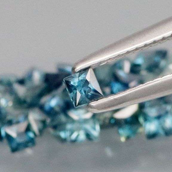 Heated only! 2.15ct princess cut Australian Sapphire set