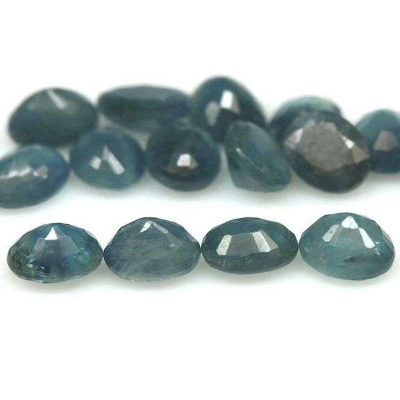 8.66ct gray blue Sapphire set from Madagascar