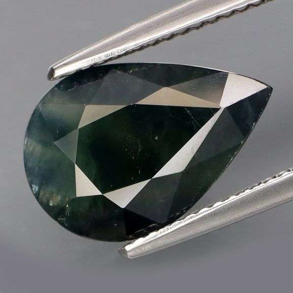 Substantial 6.76ct blue green Sapphire -Heated only!