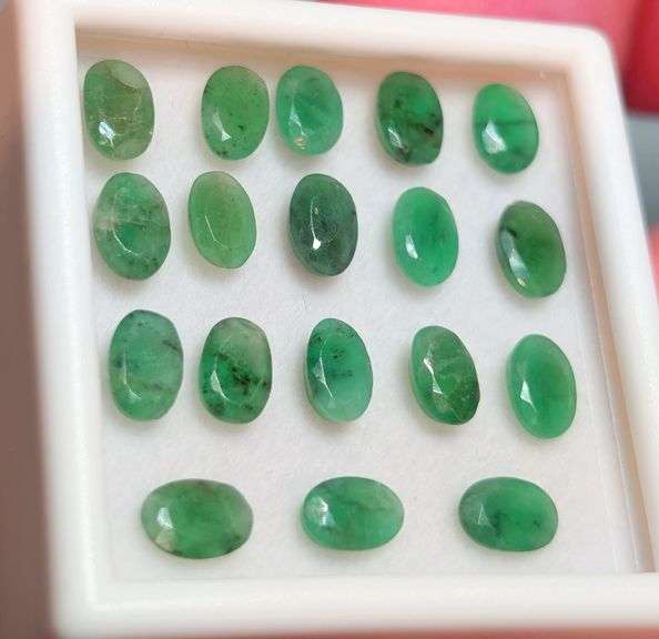 7.25ct 18 piece Zambian Emerald set