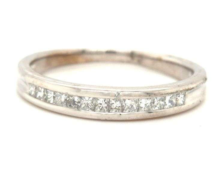 18kt White gold 0.30ctw princess cut channel set diamond band