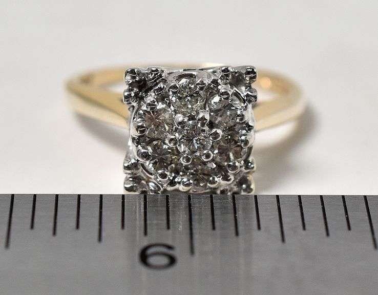 Sparkling 14K Yellow and White Gold Diamond Cluster Ring
