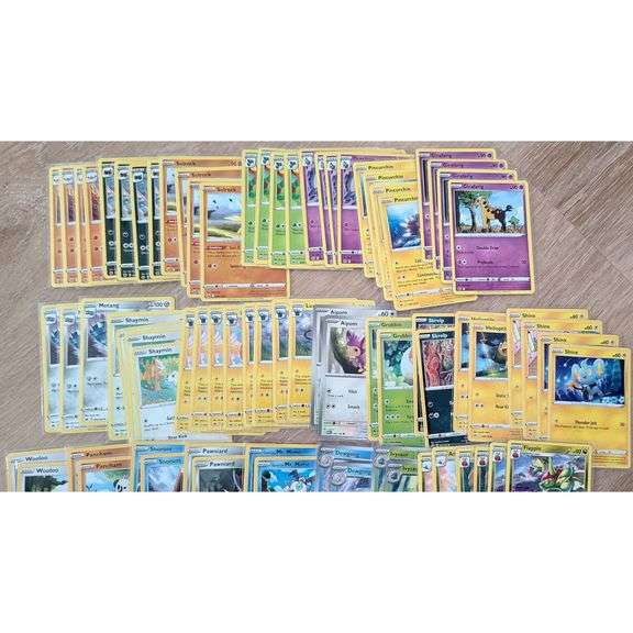 250 Pokémon Card Lot Near-Mint Condition