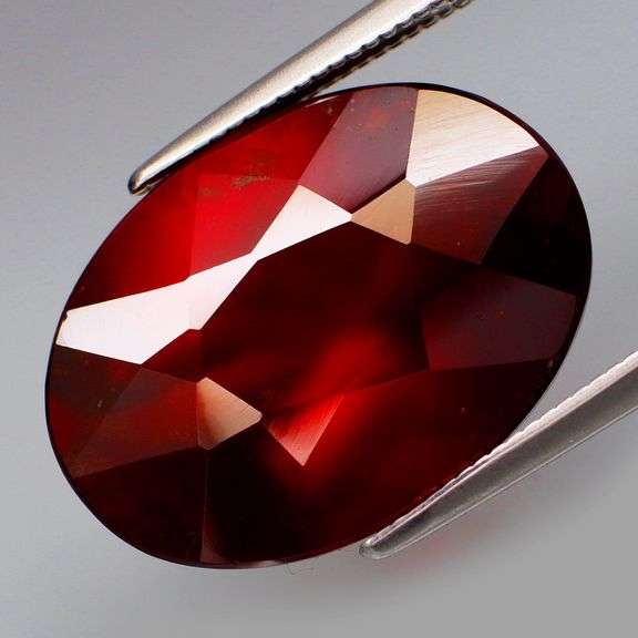 Intense and elegant 13.51ct top cherry red Hessonite Garnet!