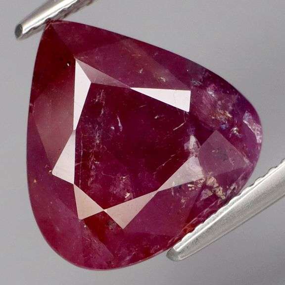 UNTREATED! HUGE! 9.45ct violet red Winza Ruby!