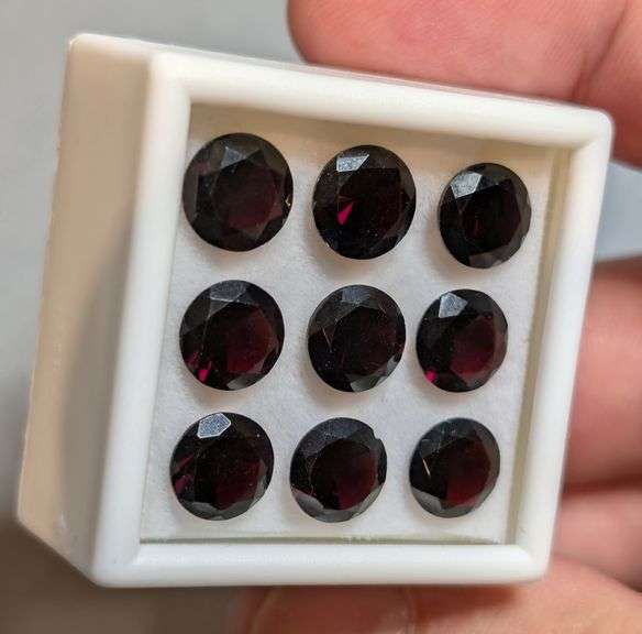 Midnight crimson 18.06ct Mozambique Garnet set
