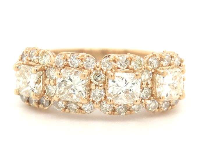 14kt Yellow gold 1.25ctw princess and round brilliant cut diamond band