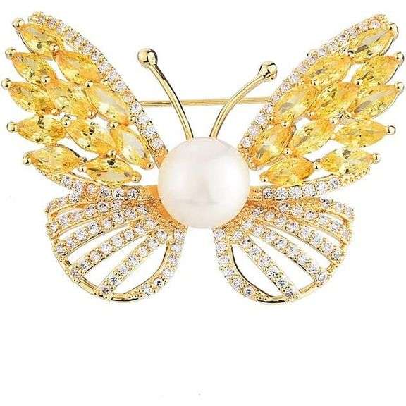 14K Gold Butterfly Brooch with Pearl