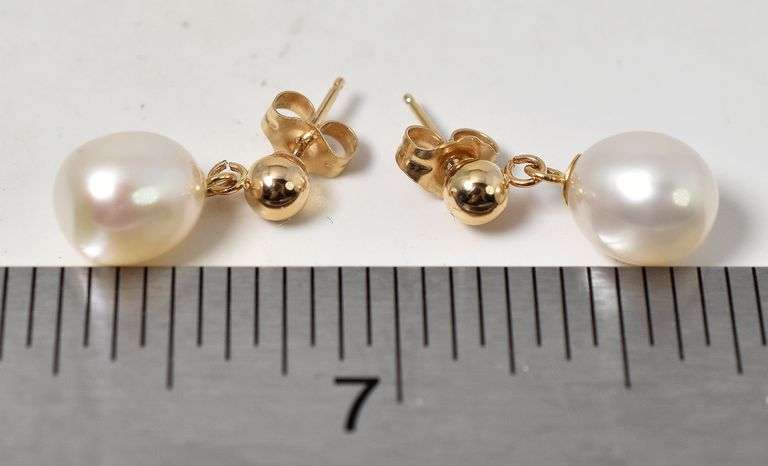 Sophisticated 14k Yellow Gold Pearl Dangle Earrings