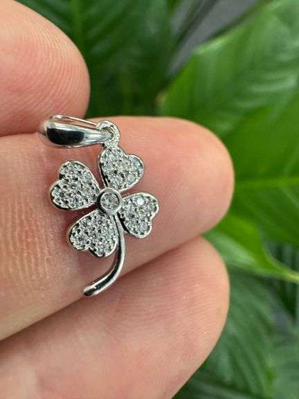 Rhodium Plated 925 Sterling Silver Moissanite Four Leaf Clover Pendant