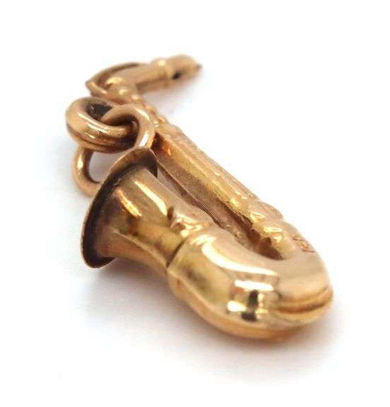 Well detailed 14K YG Saxophone Pendant or Charm