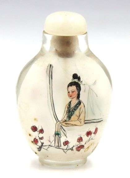 Vintage Chinese reversible painted glass snuff bottle
