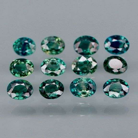 Absolutely fantastic! Heavy 3.94ct set of Parti colored Australian Sapphires