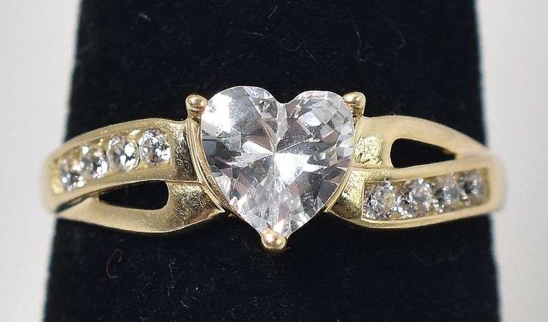 Shiny 10K Yellow Gold Cubic Zirconia Gemstone Ring
