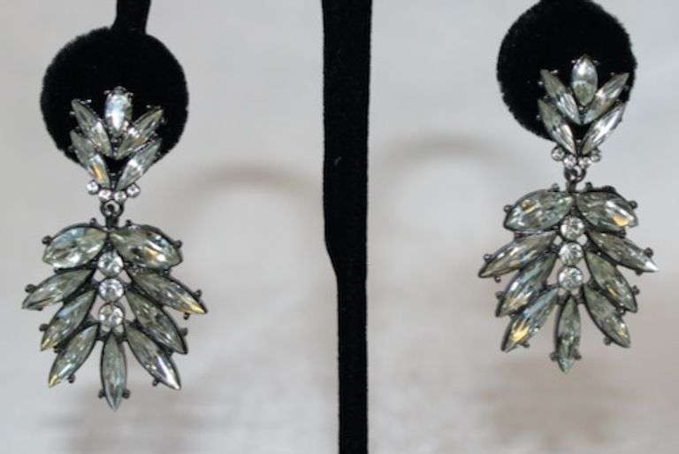 Set of Elegant Fashion  Design Earrings