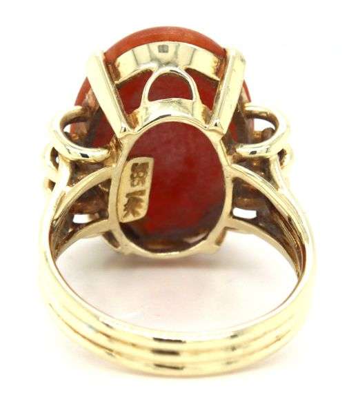 14kt Yellow gold oval orange Jade ring