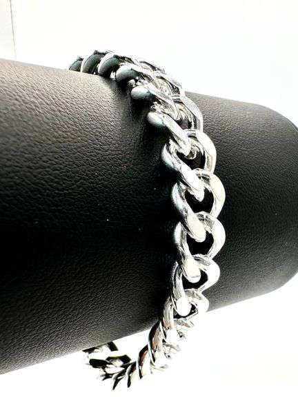 Strong 28.4 Gram 14 Kt White Gold Plate Curb Link Bracelet