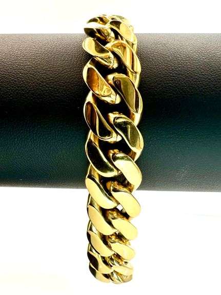Sparkling 14 Kt Gold Plate 74.6 Grams Monogramed Initial "T" Curb Link Bracelet